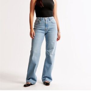 Curve Love High Rise 90s Relaxed Jean Abercrombie & Fitch